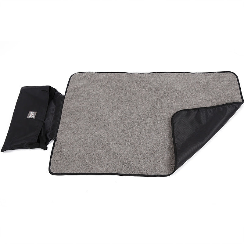 Fantastic Fold & Go Pet Blanket - Waterproof - Barkinggooddeals